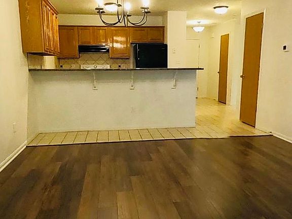 3rd image of 1902 S Powahatan Ct
