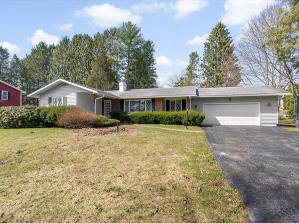 214 Woodspath Rd