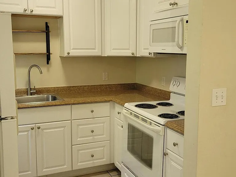 217 Butler St #6 — Photo 13