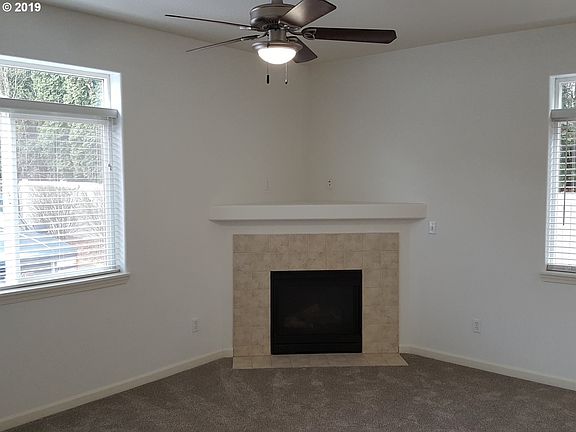 4th image of 12505 NE 70th Cir