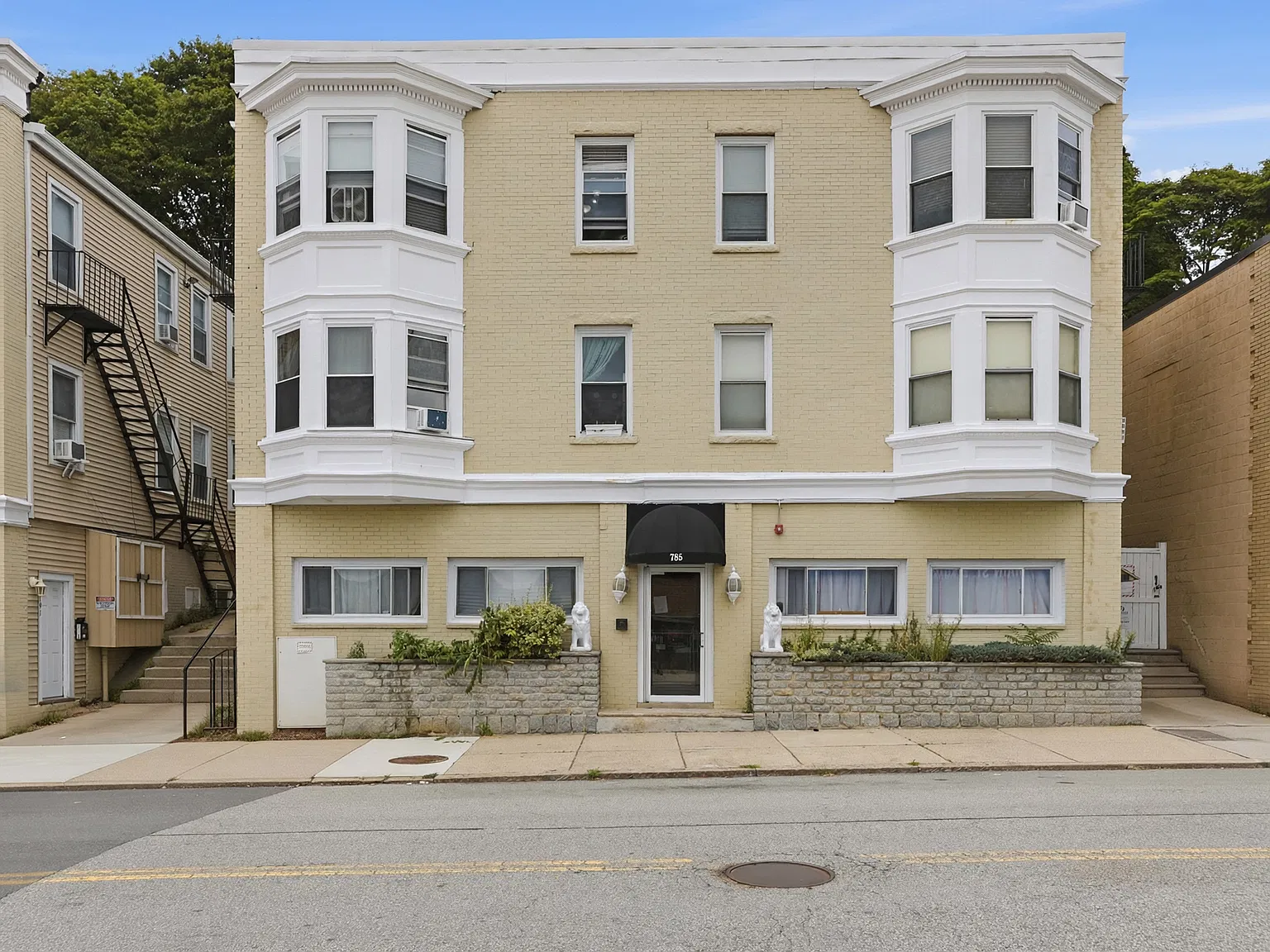 2 bed, 641 sqft, $2,800 — Photo 2