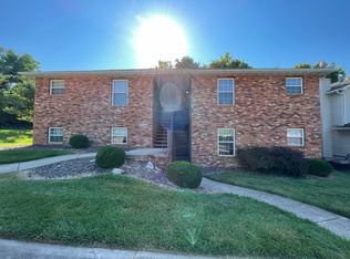 97 Eagle Crk #97, Collinsville, IL 62234
