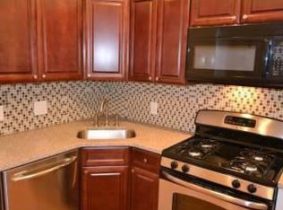 753 N 43rd St #1111, Philadelphia, PA 19104
