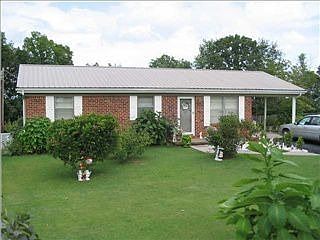 1st image of 3505 Crawford Dr SE