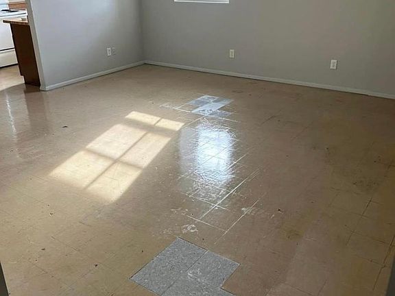 4th image of 314 Church St #22
