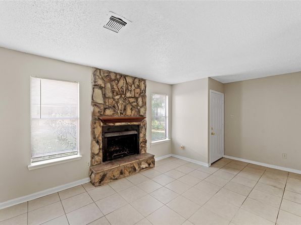 5810 Twisted Pine Ct UNIT E