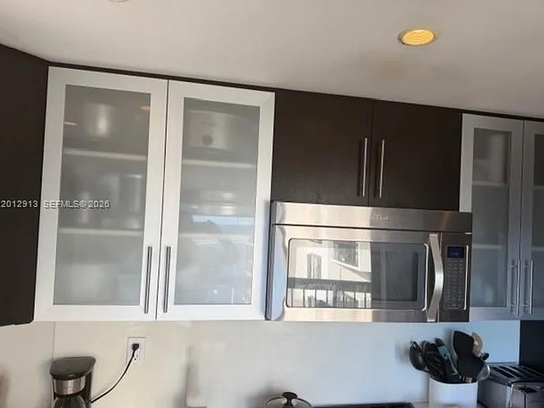 2333 Brickell Ave #812 — Photo 8