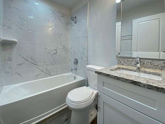 3rd image of 8615 Agate St #8615