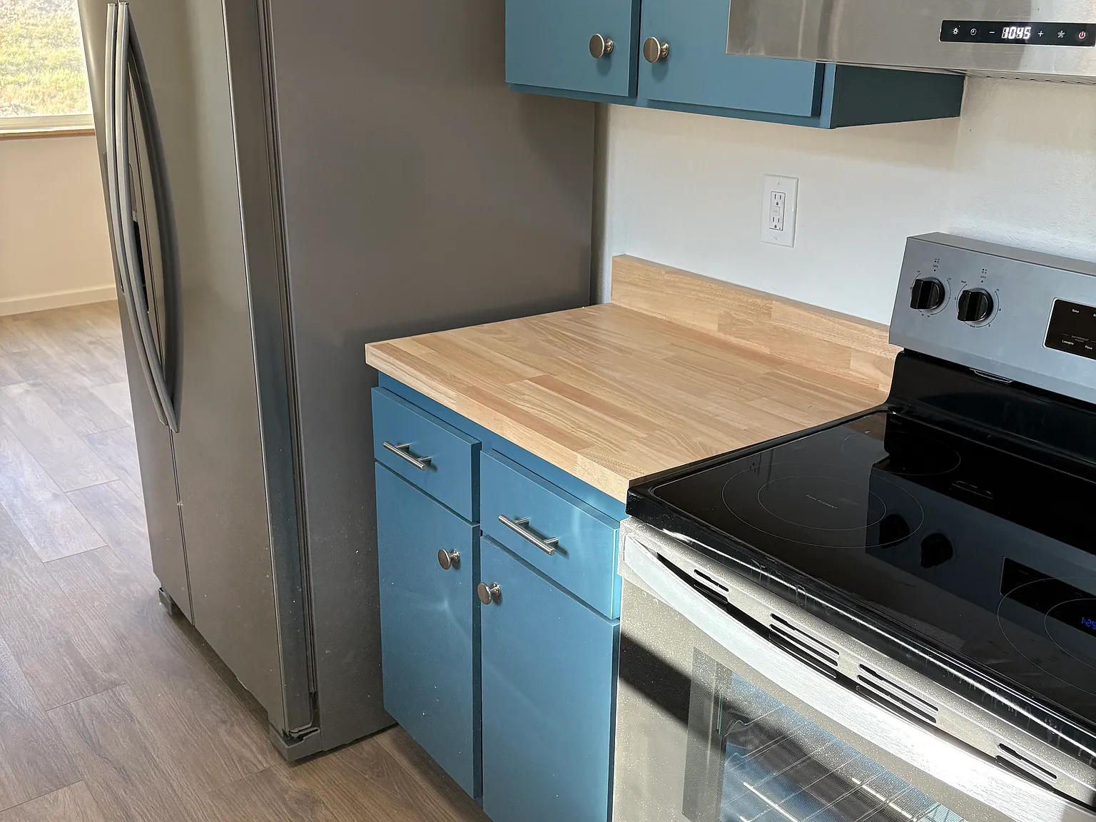 3 bed, 988 sqft, $1,750 — Photo 2