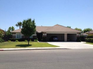 2932 Santa Ana Ave, Clovis, CA 93611
