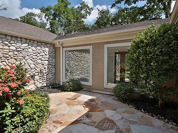 5th image of 10318 Holly Springs Dr
