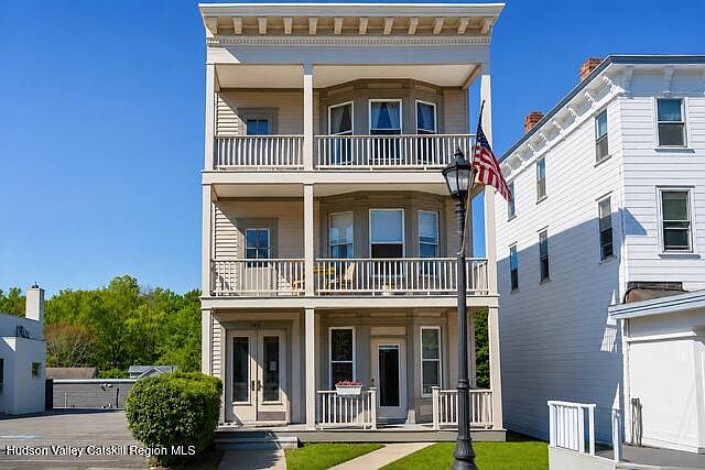 1st image of 745 Warren Street