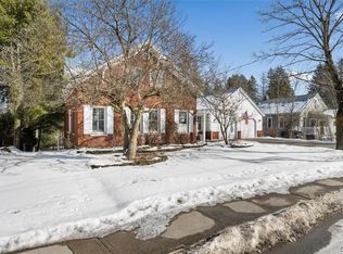 91 Hartford Ter, New Hartford, NY 13413