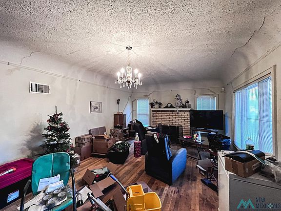 4th image of 11 Riverside Dr
