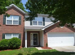 2405 Marthas Ridge Dr, Statesville, NC 28625