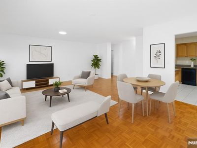1111 River Rd APT H18, Edgewater, NJ, 07020