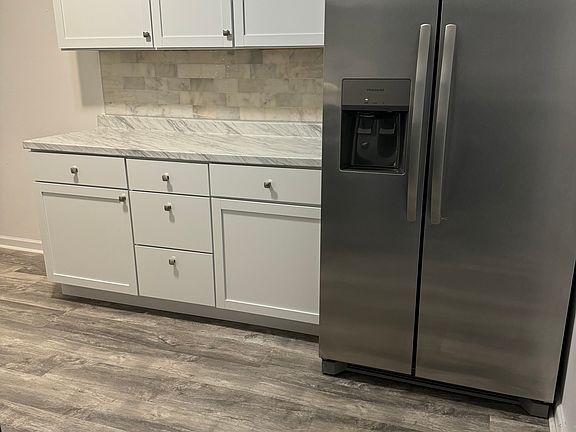 3rd image of 2717 Woodrow Dr APT 1