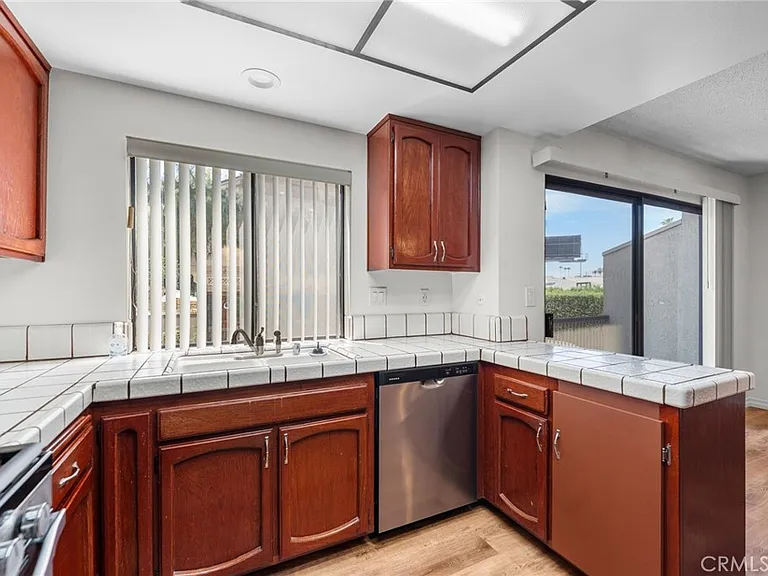 7100 Balboa Blvd #803 — Photo 24