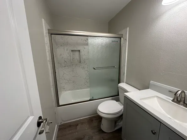 235 Fairchild Dr APT 10, Mountain View, CA 94043