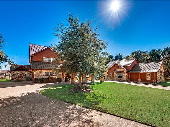 3rd image of 905 Grandview Cir