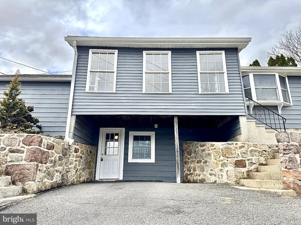 13 Mill Rd, Morgantown, PA 19543