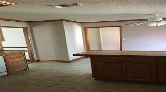 4th image of 806 Eagle Dr