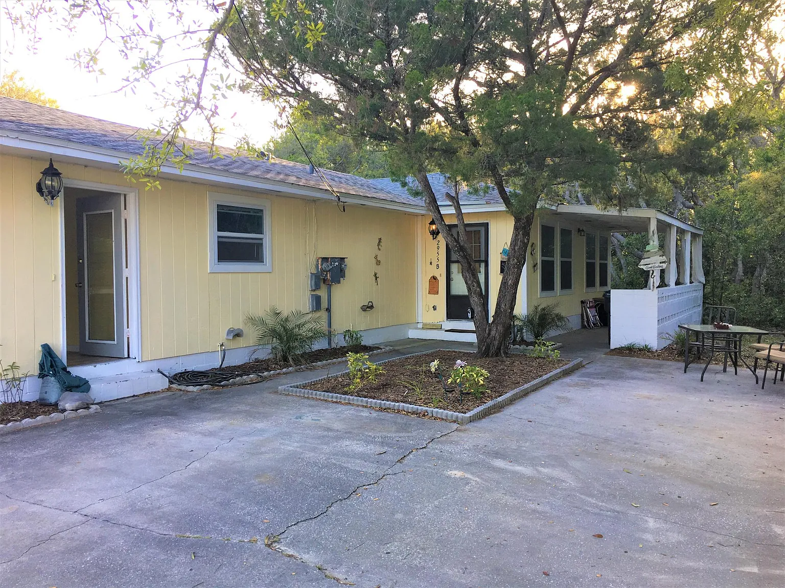 2 bed, 1200 sqft, $2,400 — Photo 2