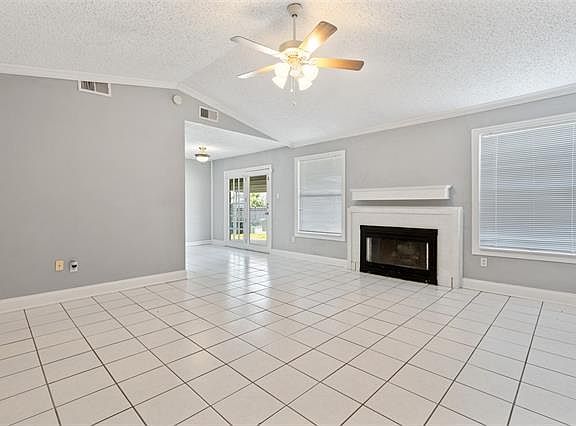 5th image of 1214 High Valley Dr