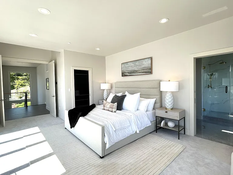 8243 W Mercer Way — Photo 22