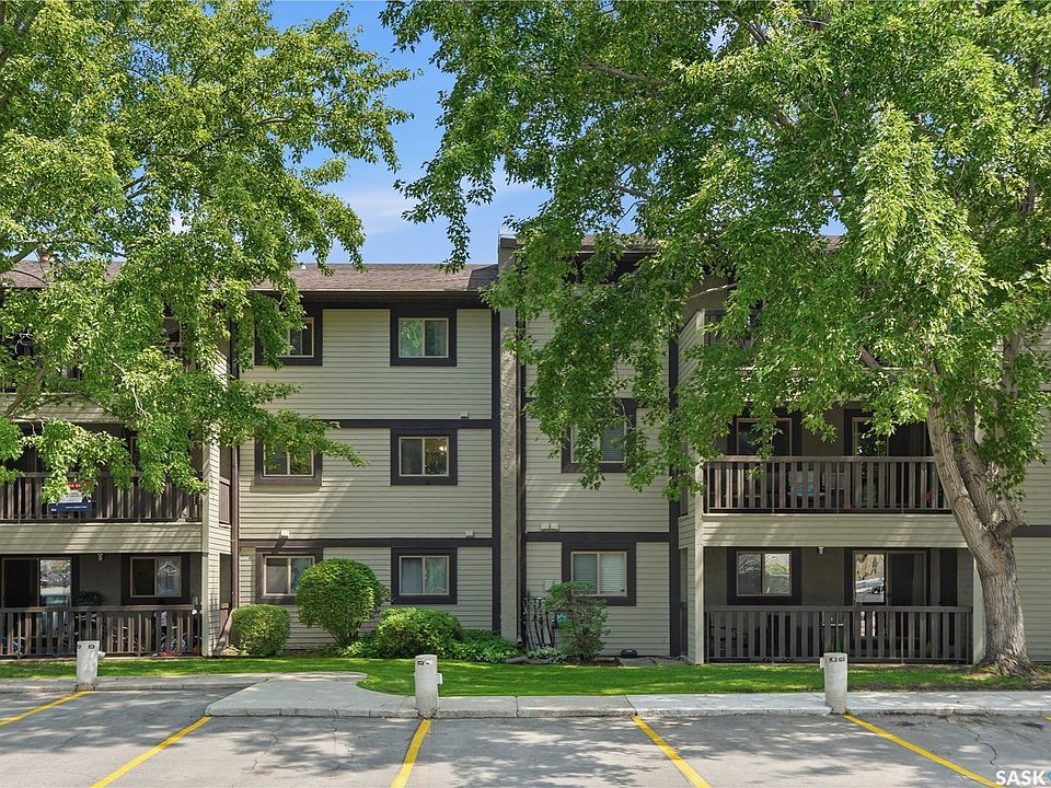 1st image of 122 Edinburgh Place #219