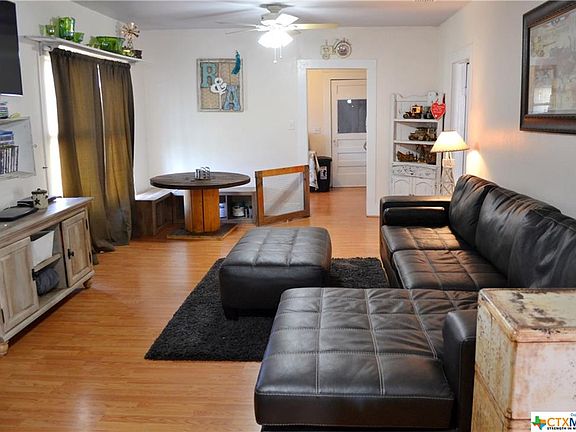 3rd image of 928 Saint Peter St