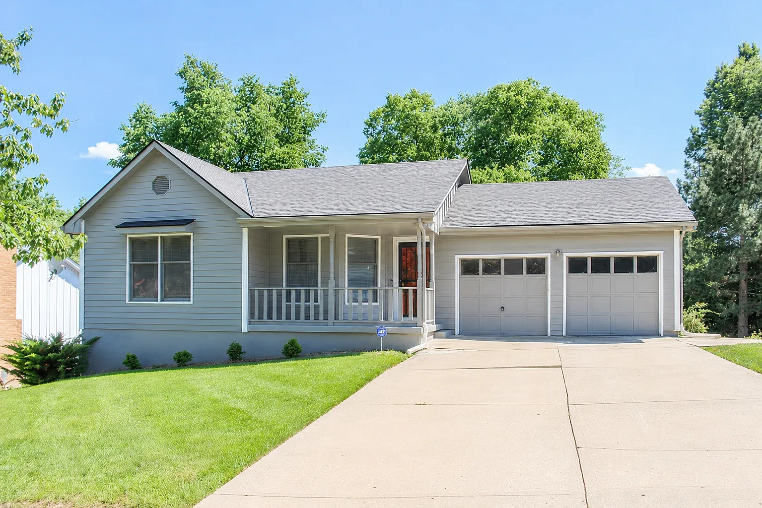 4 bed, 2540 sqft, $2,300 — Photo 1
