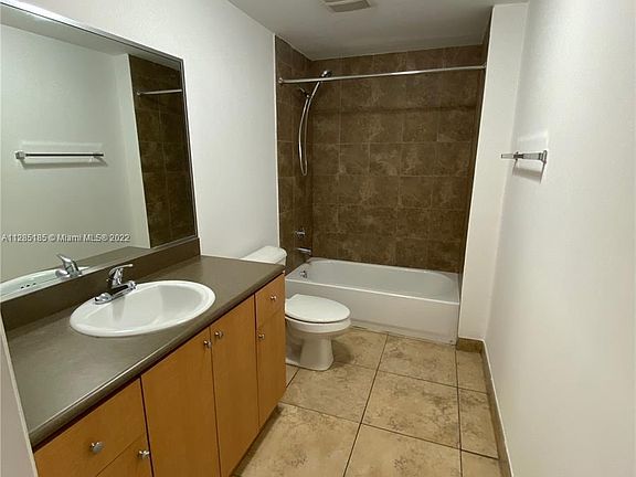 2nd image of 435 Ssw 12th Ave