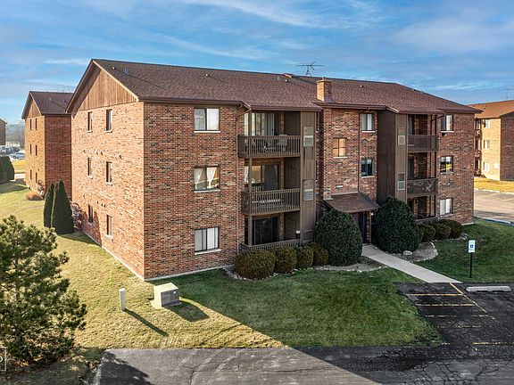 2nd image of 15805 Peggy Ln APT 10