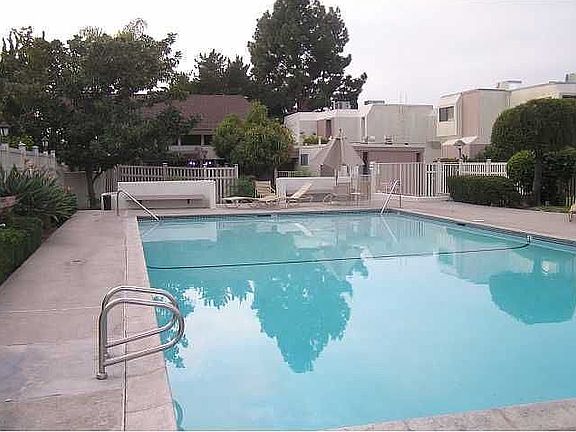 Pool/Spa/Sauna/ Community Center