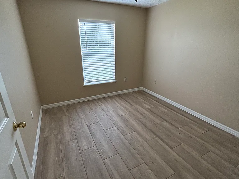 623 Polynesian Ct — Photo 11