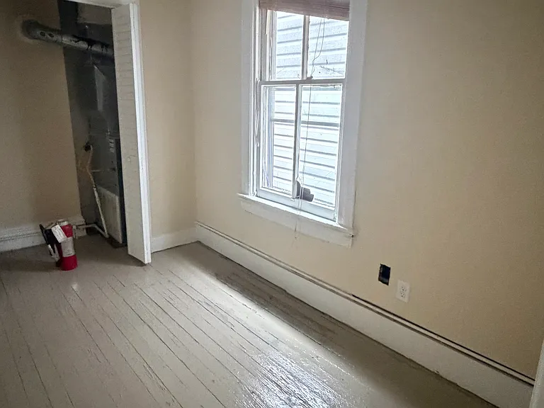 618 S Laurel St #B — Photo 6