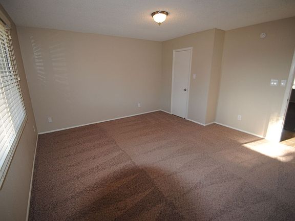 5th image of 3818 W Sunnyside Ave