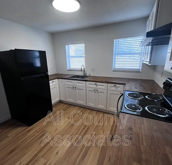 2267 Norman Dr #B — Photo 5