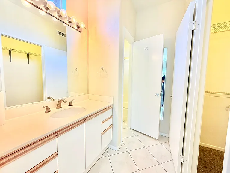 938 S Country Glen Way — Photo 13