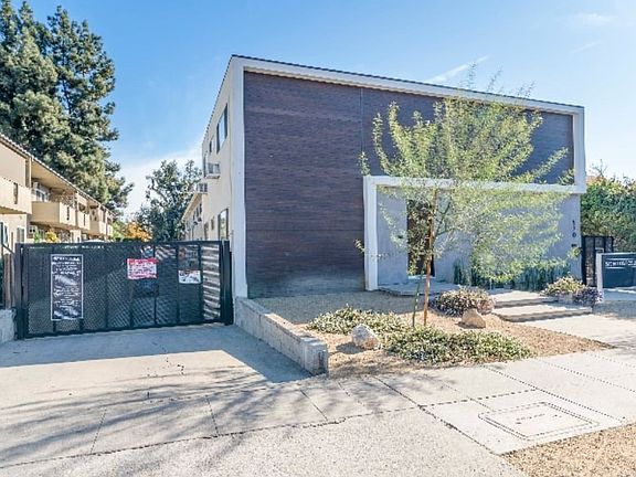 2nd image of 570 N Los Robles Ave