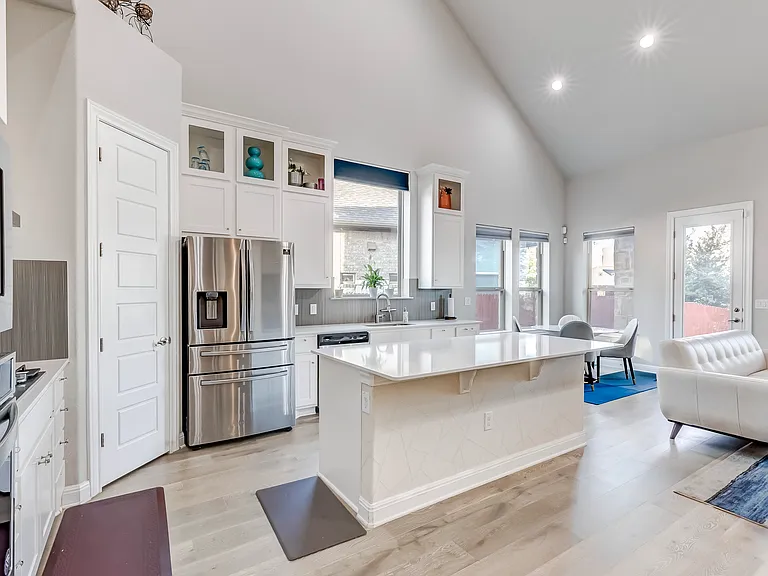 726 Kingston Pl — Photo 23