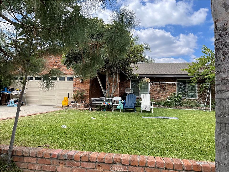 1st image of 1447 N Placer Pl