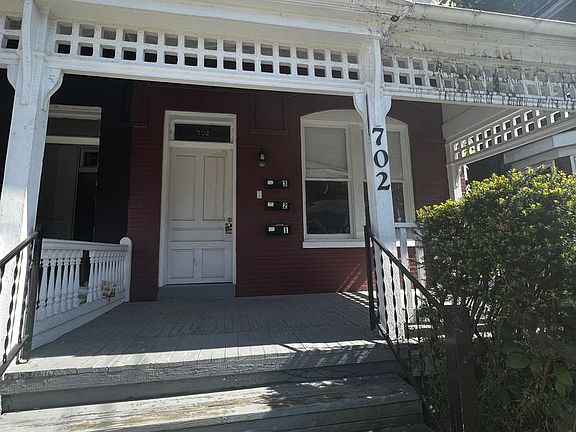 3rd image of 702 W King St APT 1
