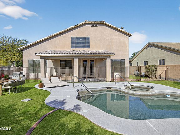 2nd image of 2333 W Carter Rd