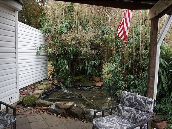 5th image of 3401 Summerbrooke Dr