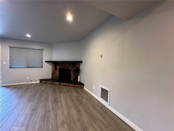 5th image of 1352 Club View Dr #2