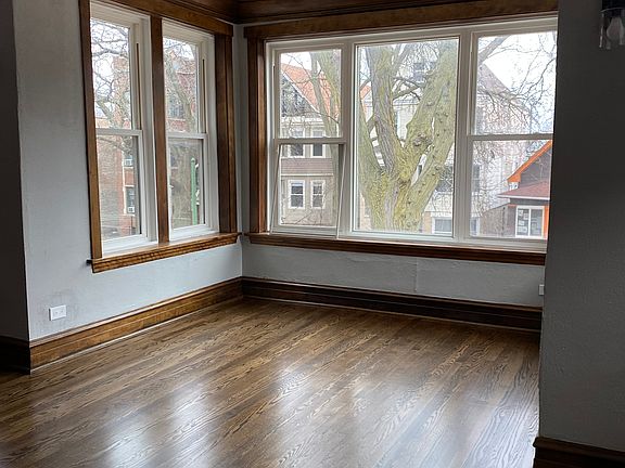 2nd image of 4508 N Spaulding Ave Unit 2