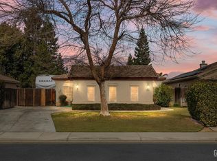 9904 Commodore Dr, Bakersfield, CA 93312