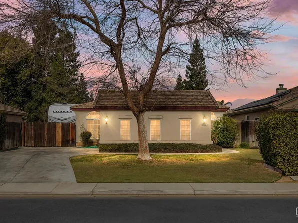9904 Commodore Dr, Bakersfield, CA 93312